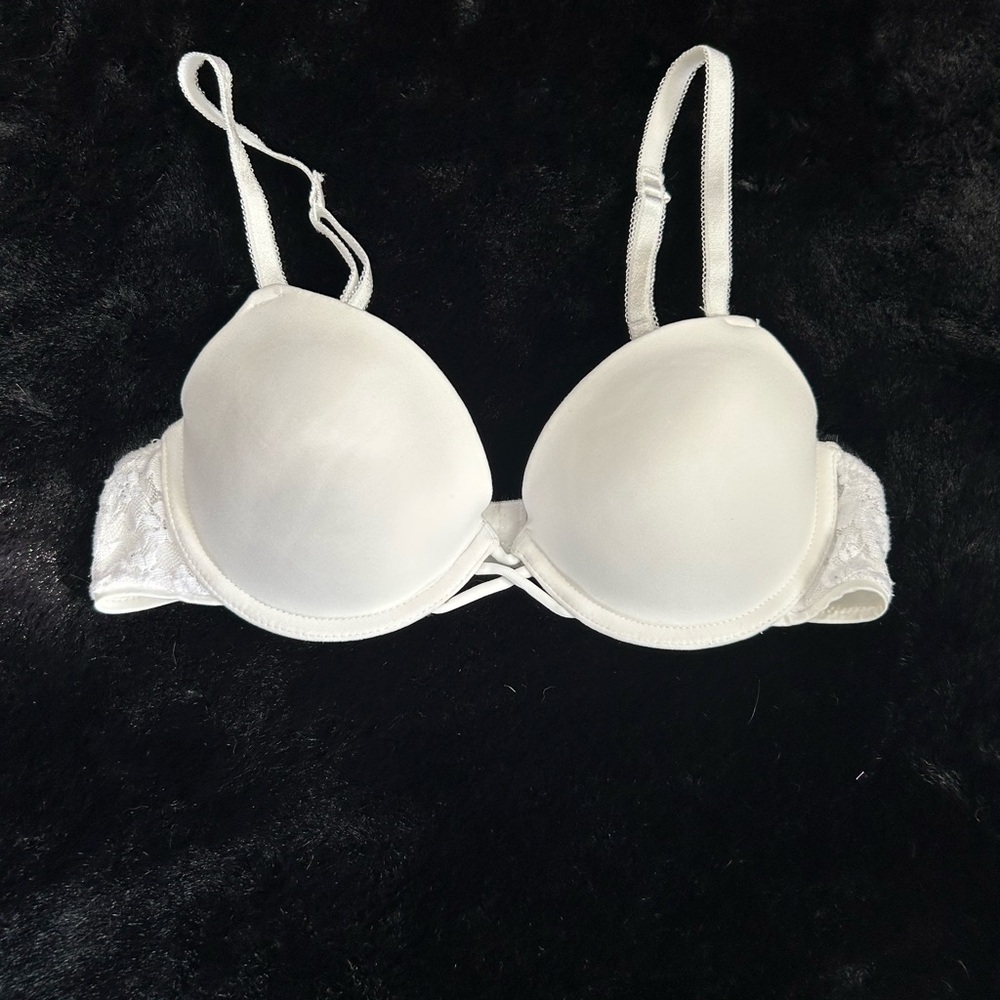 Candie’s White Lace Push-Up Bra - Size 34B